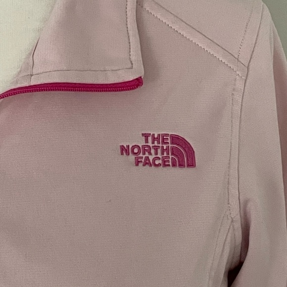 The North Face Breast Cancer 1/4 Zip Sweater Size M - Picture 5 of 9